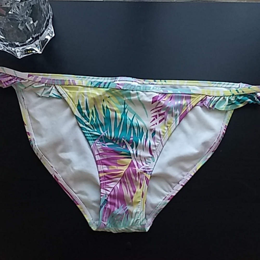 Old Navy Floral bikini Bottoms sz L